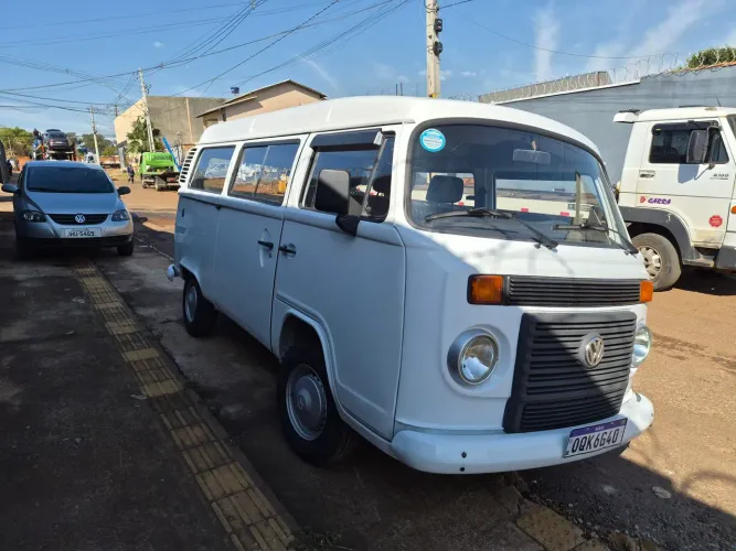 Volkswagen Kombi Standard 1.4 MI Total Flex 8V 2014