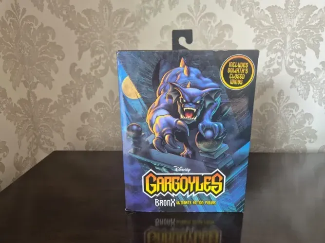 Figura Gargoyles Bronx. Ultimate Action Figure. Neca. Disney
