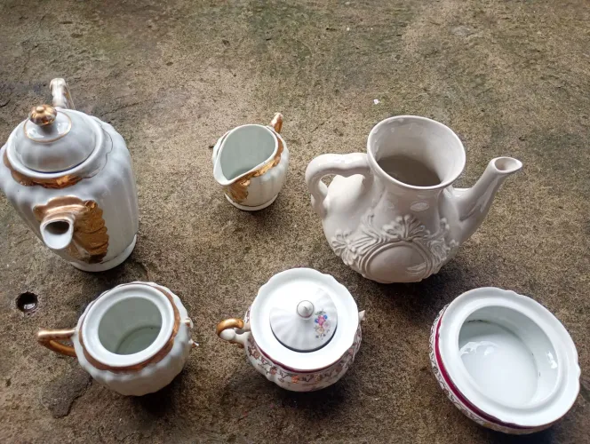Peças de porcelana antigas