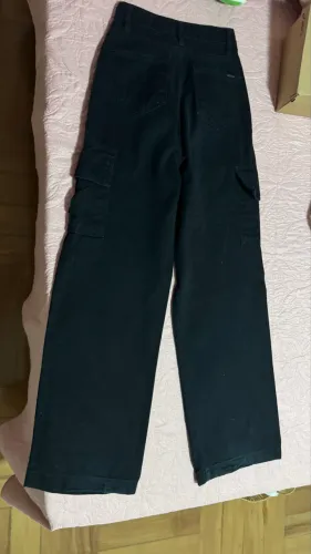 Calça Cargo preta com bolso tamanho 34 Youcom