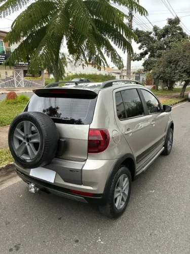 Volkswagen Crossfox 1.6 MI Total Flex 8V 5P 2012