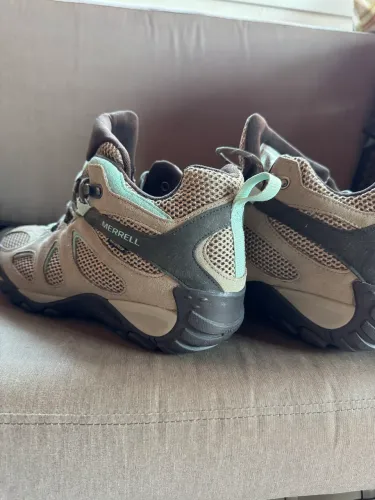 Bota MERRELL 39 impermeável