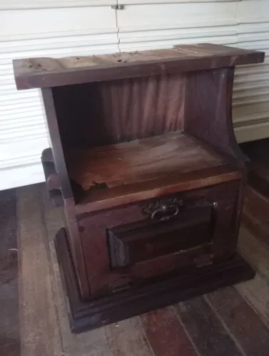 Mesa de Cabeceira