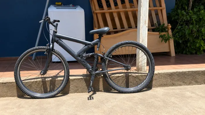 VENDO BICICLETA ARO 26 - SUSPENSÃO TRASEIRA