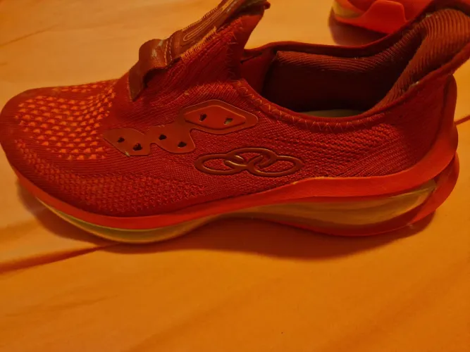 Tenis Olympikus Holograma