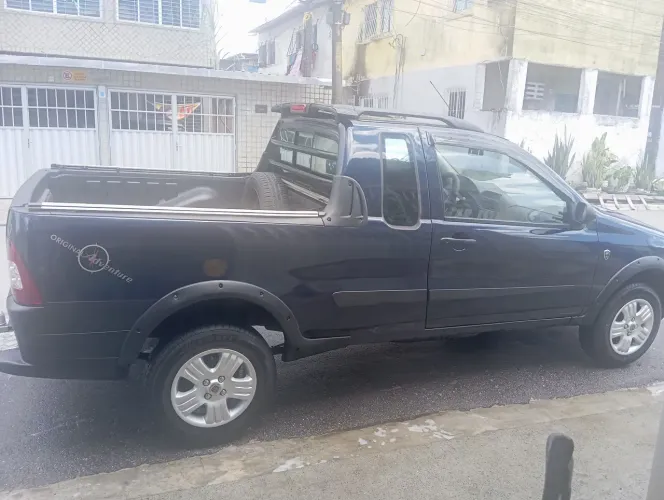 Fiat Strada Trekking 1.8 MPI Flex 8V CE 2005