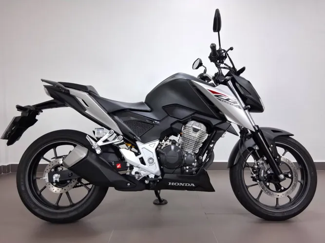 HONDA CB 3