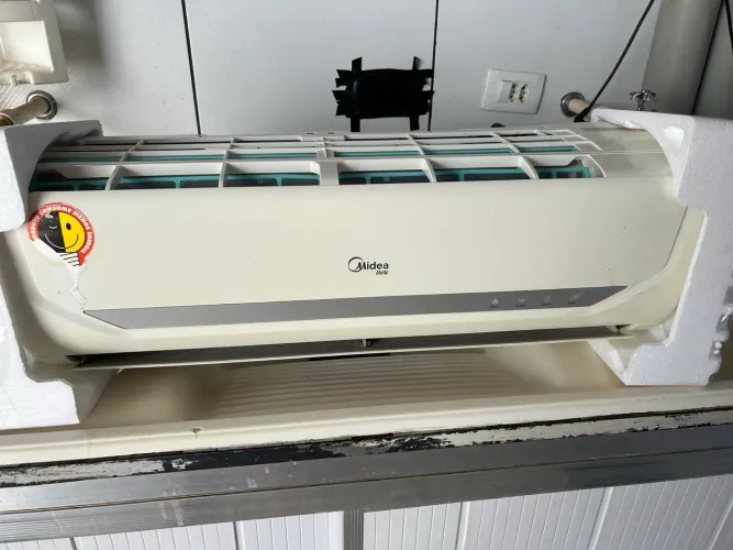 Ar Condicionado Split Midea Liva 12.000 BTUs Completo