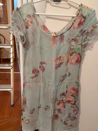 Vestido de seda floral