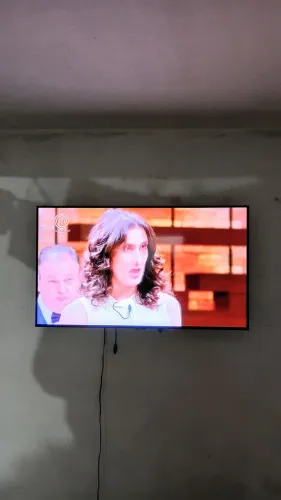 TV SAMSUNG SMART 43 POLEGADAS 4K CRISTAL MODELO UN43CU7700