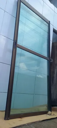 Portas premium de correr em vidro temperado completas em perfeito estado