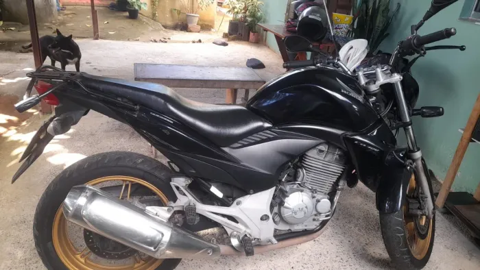 CB300 2015 Muito barato 