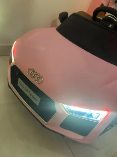 carrinho eletrico infantil audi R8 rosa