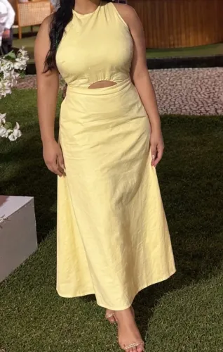 Vestido midi amarelo