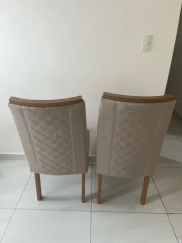 4 Cadeiras estofadas 
