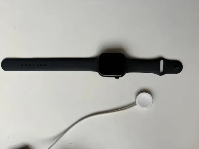 Apple Watch Series 10 de 46 mm, um smartwatch moderno, elegante e repleto de recursos para