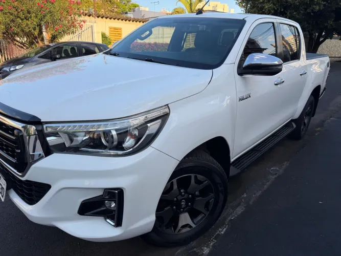 Toyota Hilux CD SRX 4X4 2.8 TDI 16V Diesel Aut. 2019