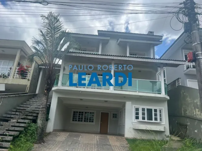 CASA EM CONDOMÍNIO - CONDOMÍNIO ARUJÁ 5 - SP