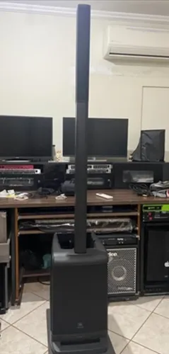Par de Caixas Ativa Line Array Portátil JBL EON ONE Com Bag Customizado para Transporte.