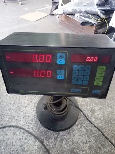 DIGITAL DE DOIS EIXOS PARA TORNO MECÂNICO.
