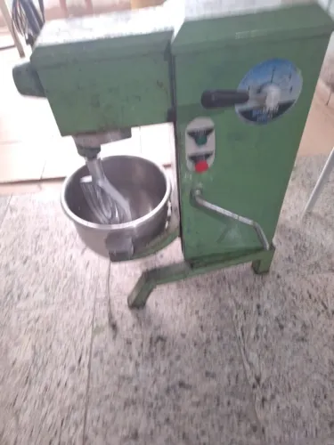 Batedeira industrial 4 velocidades