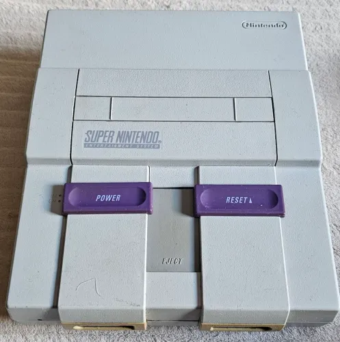 Super Nintendo (SNES)