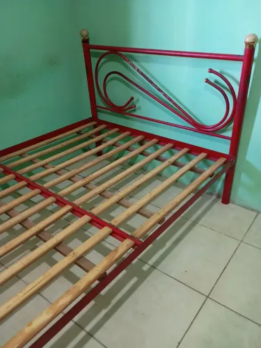 Cama de casal, barato e pra vender logo