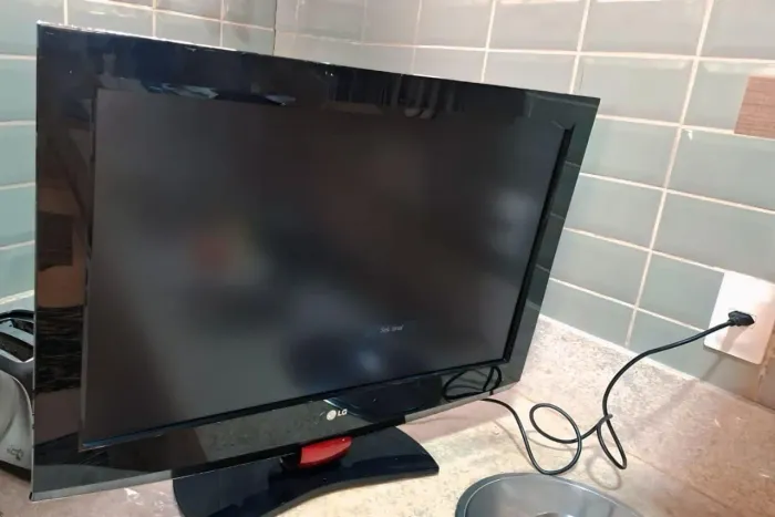 VENDO TV LG 32'- NÃO SMART