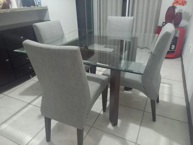 Sala de jantar completa 