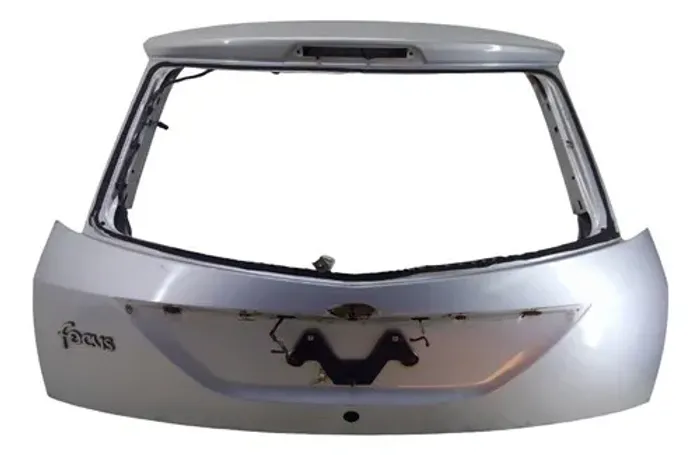 Tampa Traseira Ford Focus Hatch 2001 2002 2003 2004 2005 Prata