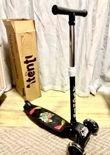 Patinete 3 Rodas Preto NOVO NA CAIXA!