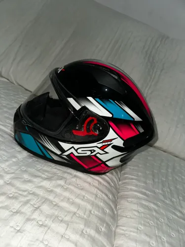 Capacete moto