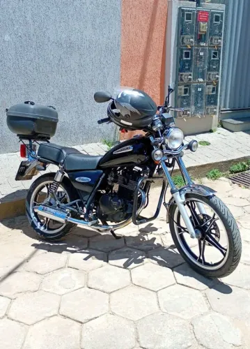 SUZUKI INTRUDER 125