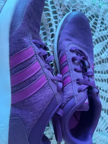 Tênis Adidas cloudfoatm