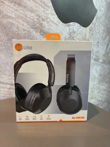 Headset Sem Fio Basike BA-FON195 na cor preto.