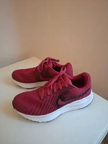 TÊNIS NIKE RUN DEFY MARSALA