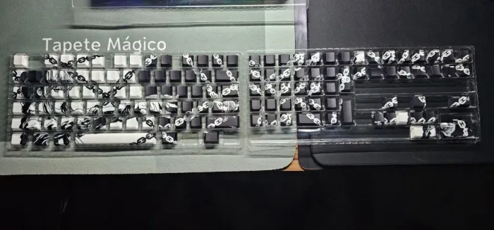 (NOVO) VENDO KEYCAPS PERSONALIZADAS PBT DOUBLE SHORT (MAKIMA)