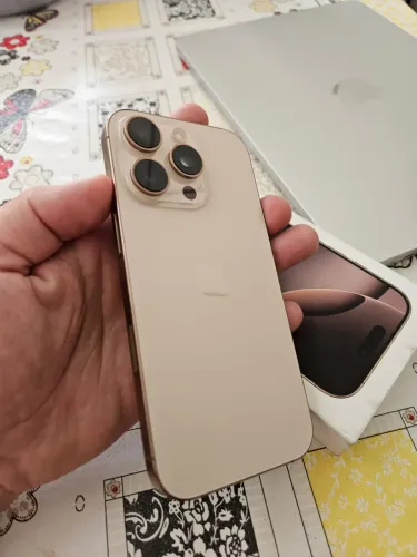 iPhone 16 pro 128gb desert