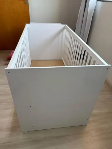 Berço branco com 3 gavetas
