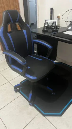 Mesa e cadeira gamer
