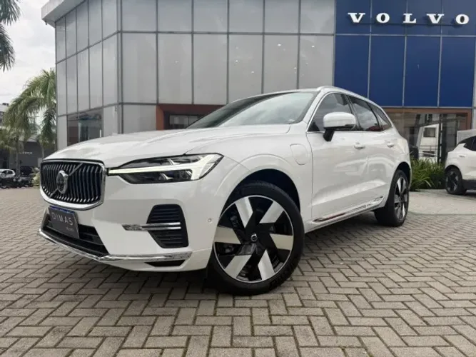 Volvo XC-60 T-8 Ultimate 2.0 AWD (híbrido) 2024