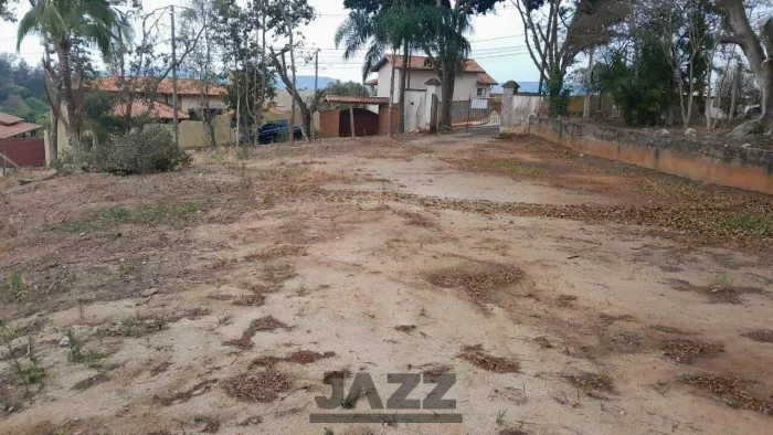 Terreno pronto para construir no Parque Flamboyant, em Amparo