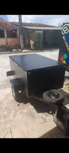 Reboque bau pra moto