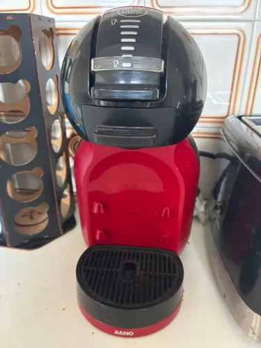 Cafeteira Nescafé Dolce Gusto 