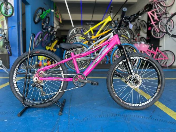 Bicicleta ZT3 aro 24, quadro em alumínio com marcha - Rosa