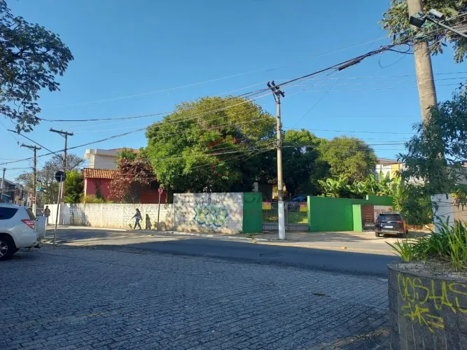 Terreno - 759,6 m² - Av. Zelina com Rua Saruma