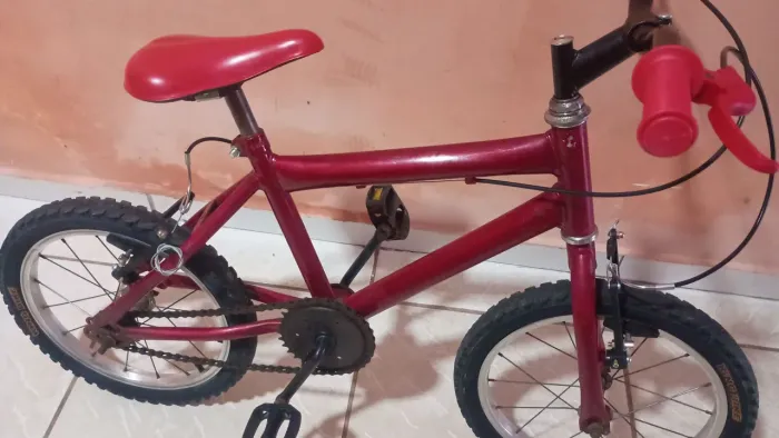 Vendo bicicleta aro 16 em ótimo estado de conservação