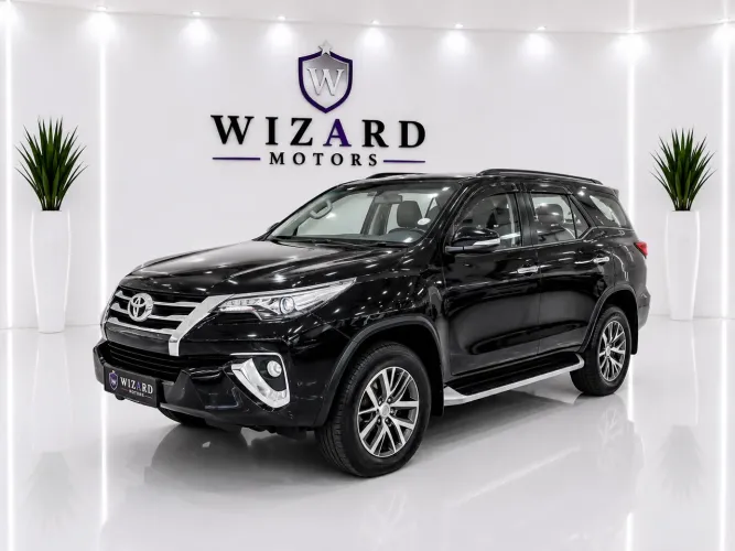Toyota Hilux SW4 SRX 4X4 2.8 TDI 16V Dies. Aut. 2017