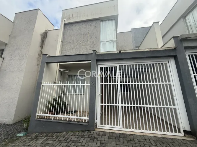 Sobrado com 2 suítes à venda no bairro Velha em Blumenau/SC