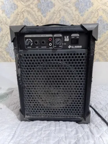 Vendo Caixa de Som Semi Nova